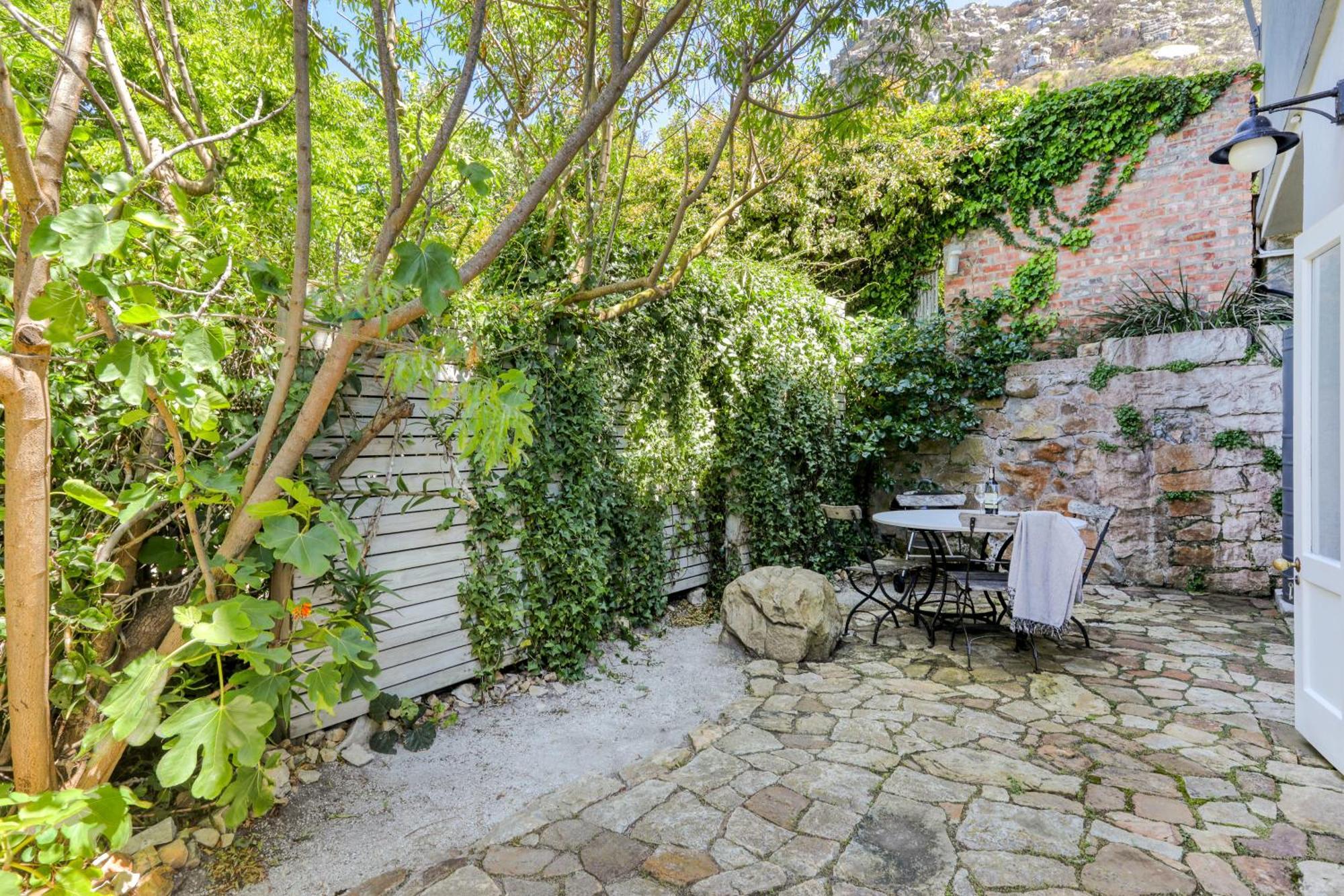 Behr Road Apartment With Sea View Patio Kapstadt Exterior foto